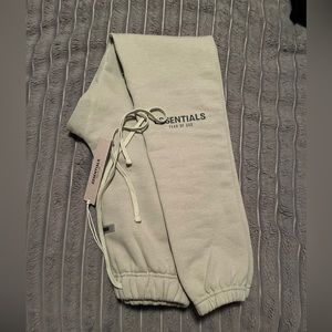 Essentials Fear of God Sweats
